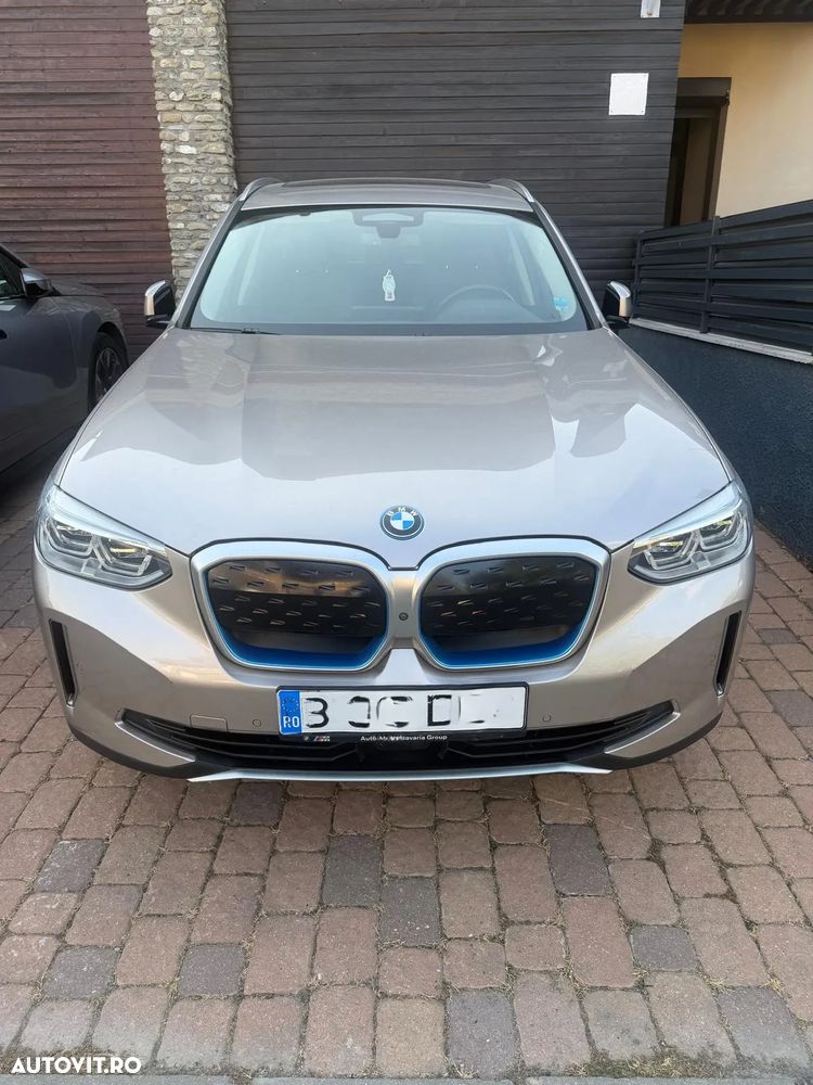 BMW iX3 Standard - 3