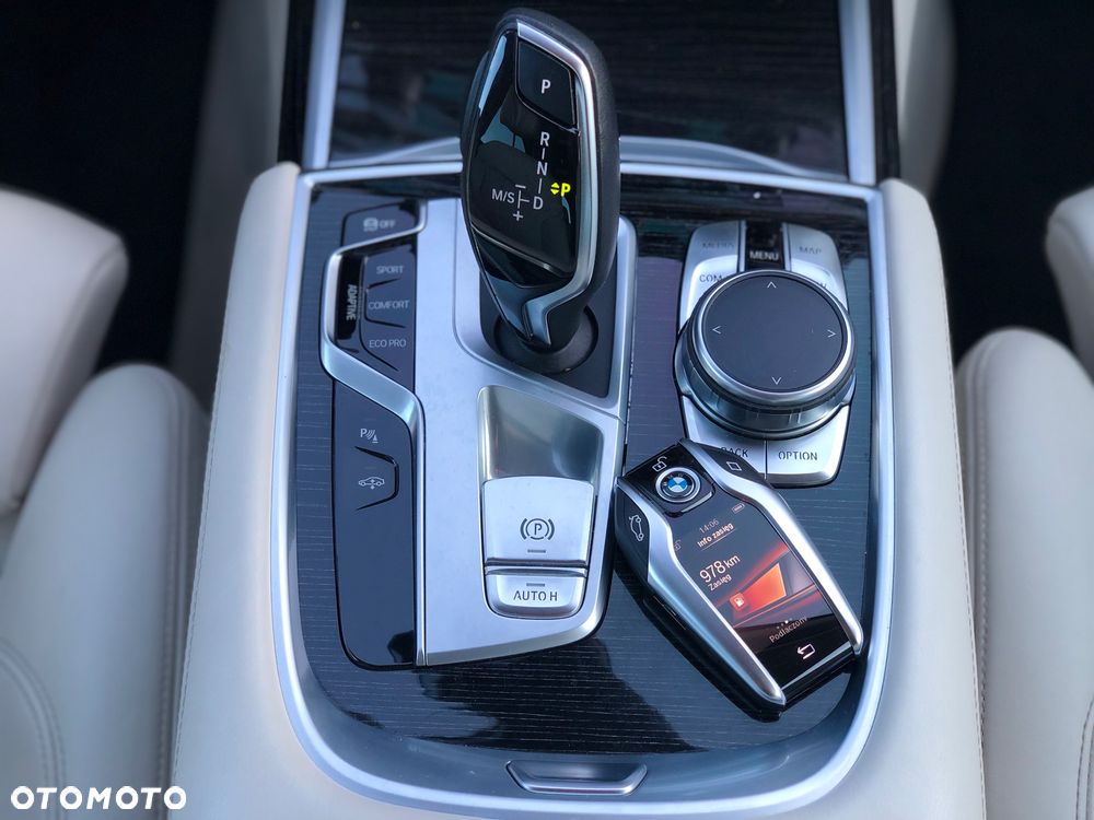 BMW Seria 7 730d - 25