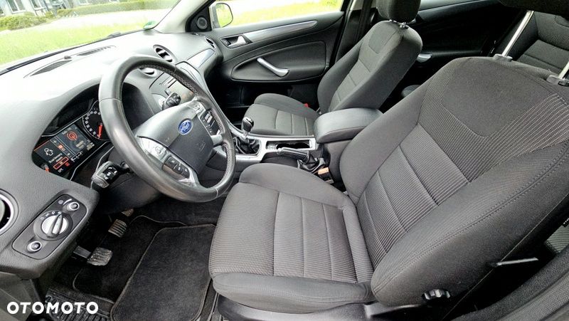 Ford Mondeo 2.0 TDCi Titanium - 25