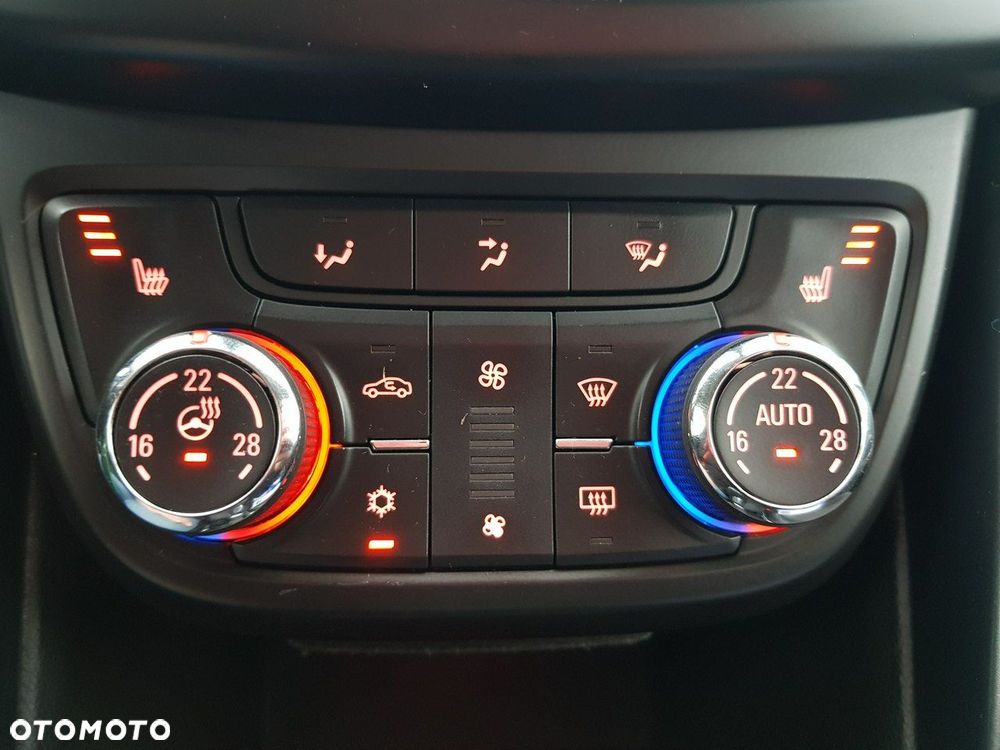 Opel Zafira 1.6 T SIDI Cosmo S&S - 19