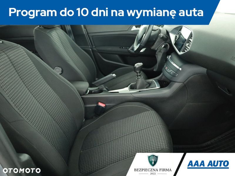 Peugeot 308 - 8