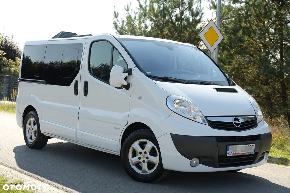 Opel Vivaro Tour Cosmo L1H1 - 12