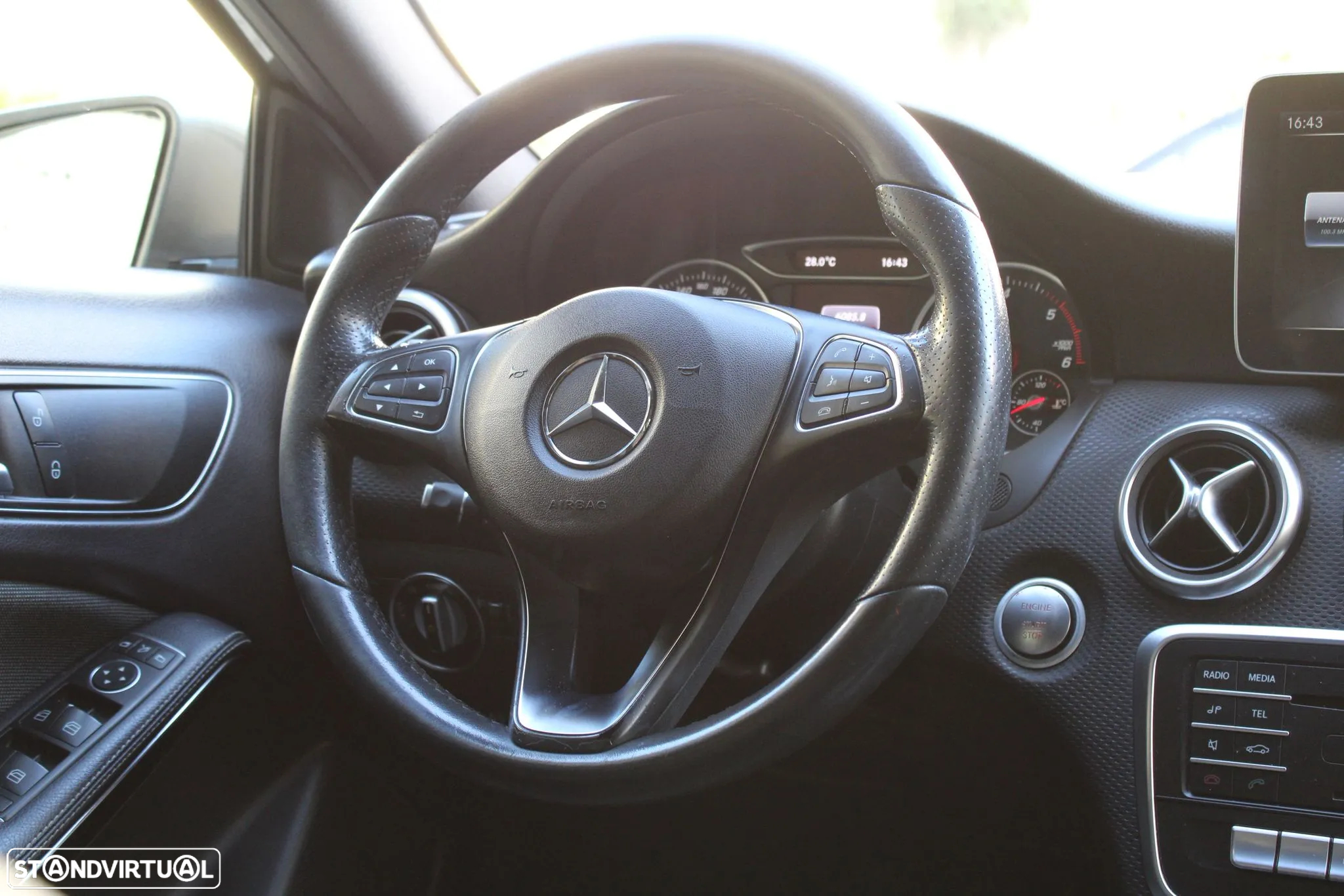 Mercedes-Benz A 180 d AMG Line - 10