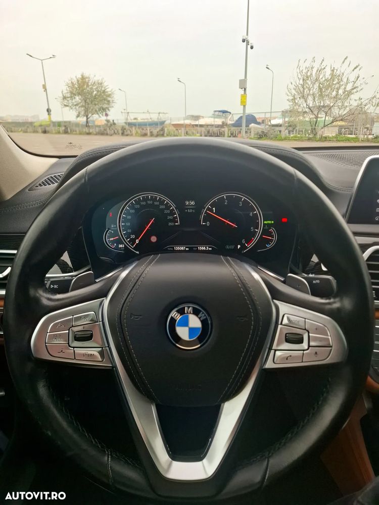 BMW Seria 7 740d xDrive - 14