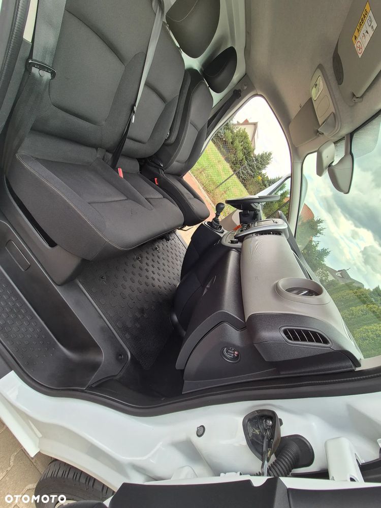 Renault Trafic 2017r Long 100Tys km!!! Klima Kamera Full Super stan - 21