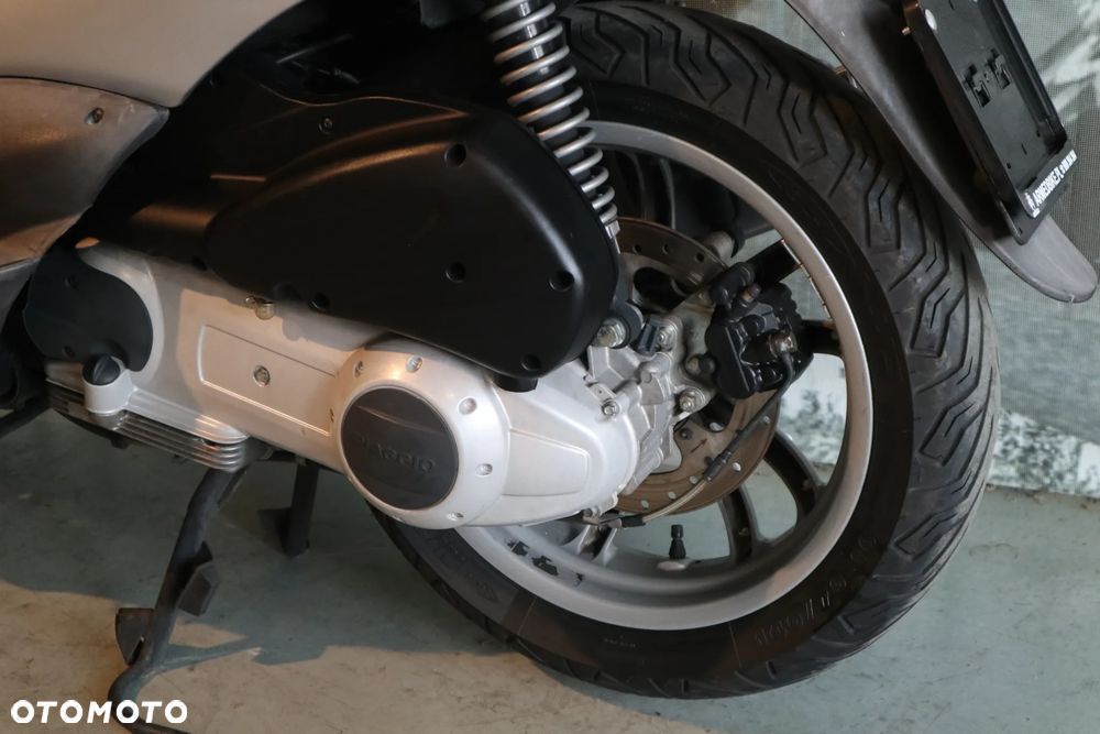 Piaggio Beverly - 10