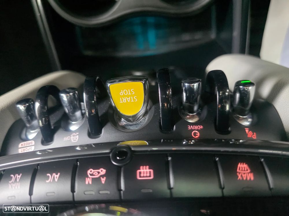 MINI Countryman Cooper SE ALL4 Auto - 47