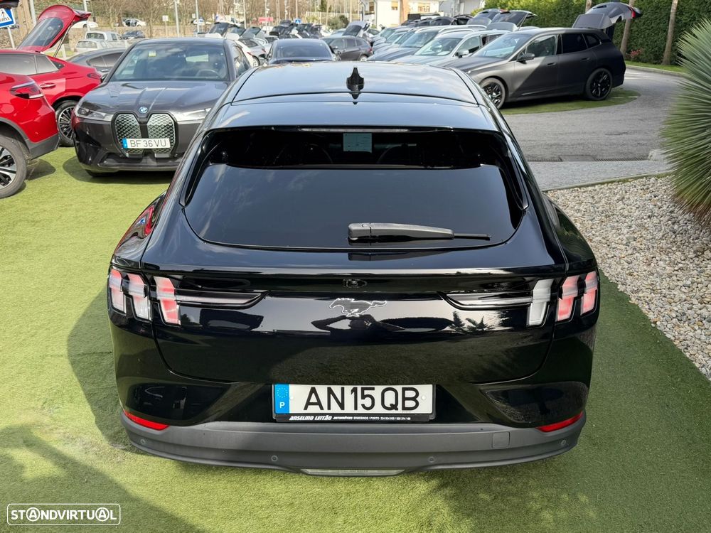 Ford Mustang Mach-E Alargada - 13