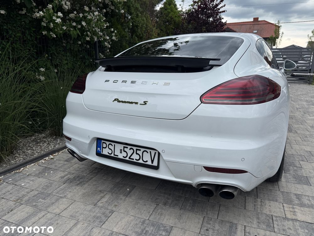 Porsche Panamera - 18