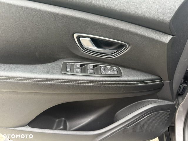 Renault Scenic - 16