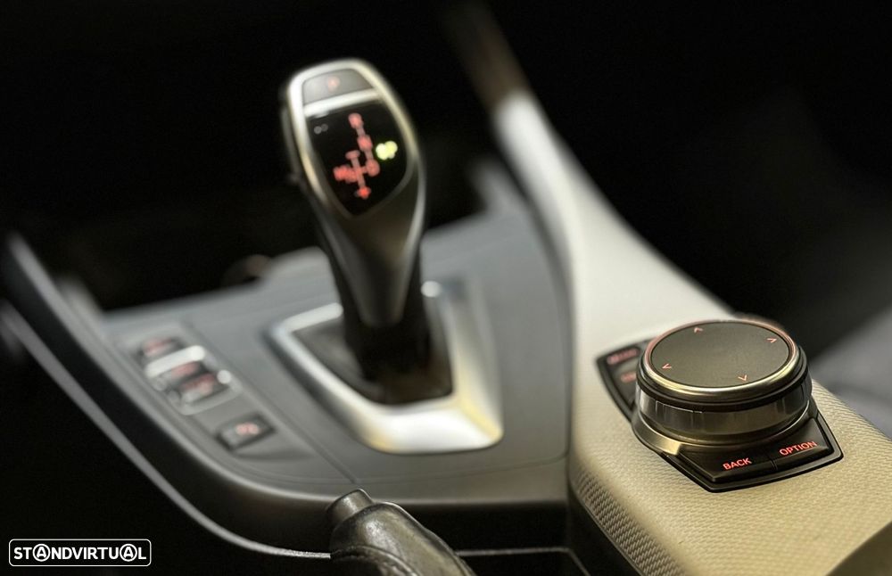 BMW 120 d Pack M Auto - 23