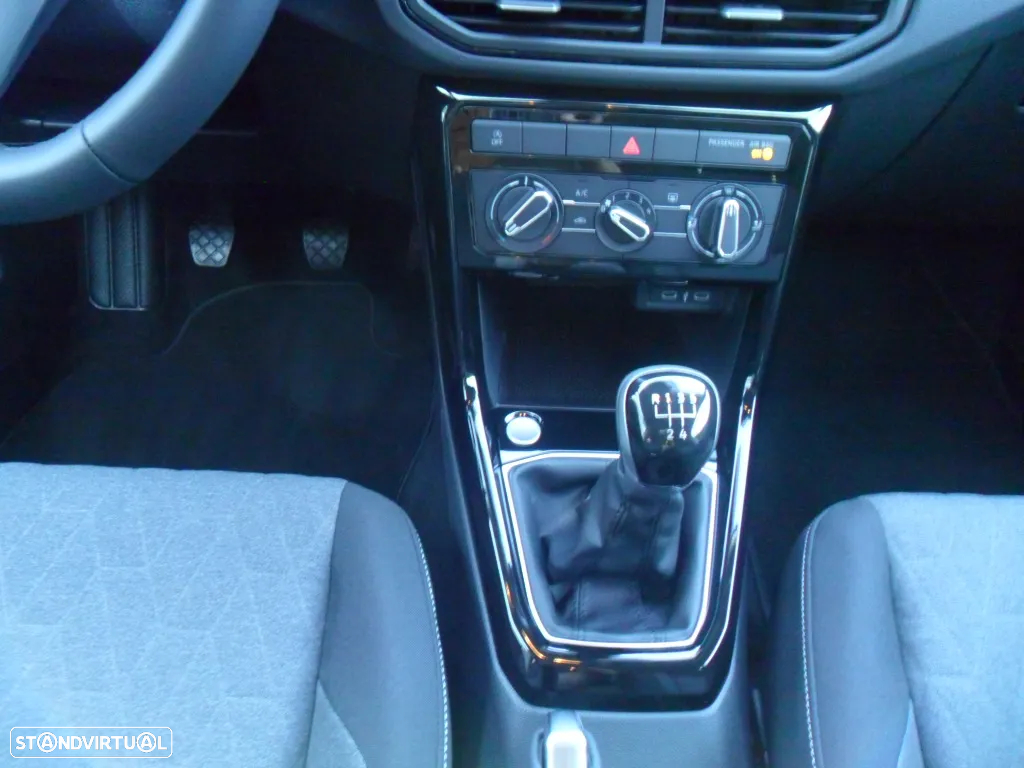 VW T-Cross 1.0 TSI Urban - 10