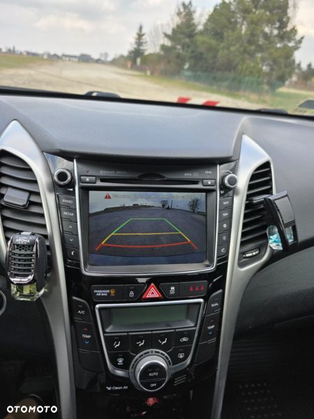 Hyundai i30 blue 1.6 CRDi YES Gold - 10