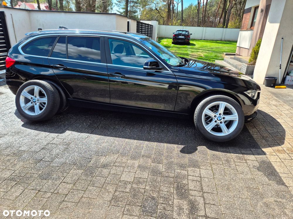 BMW Seria 3 320i Advantage sport - 26