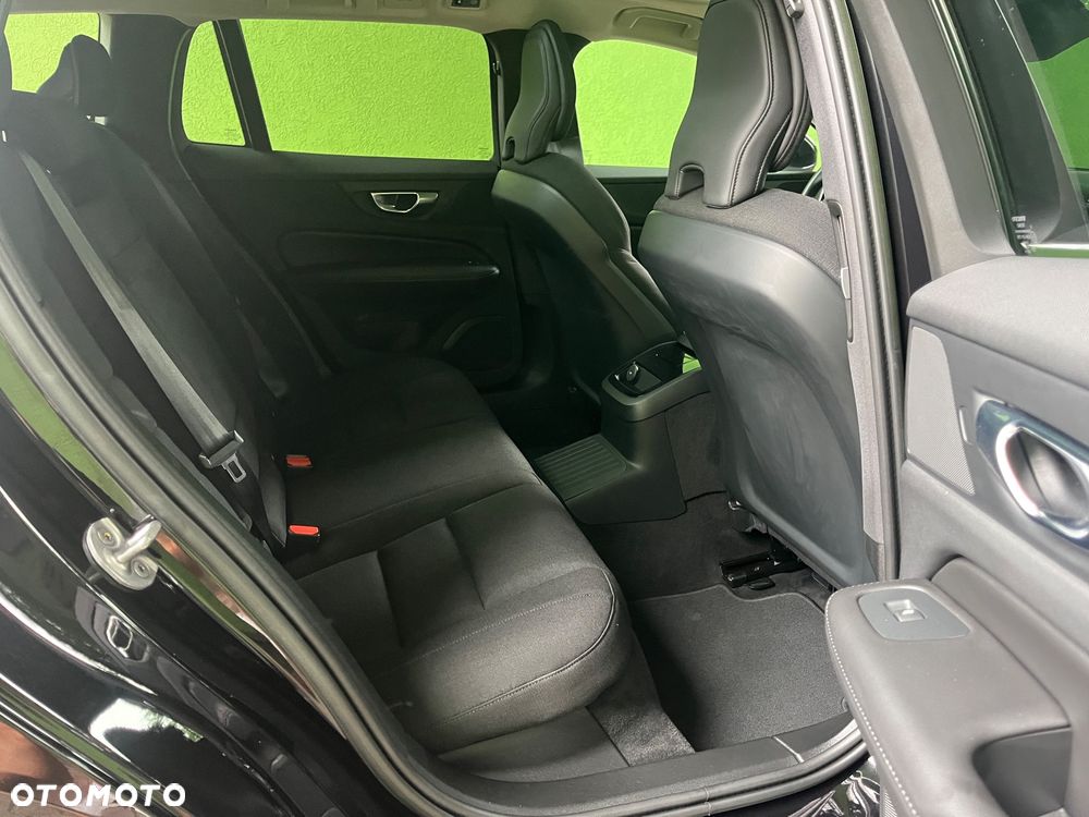 Volvo V60 T6 AWD Plug-In Hybrid Inscription Expression - 28