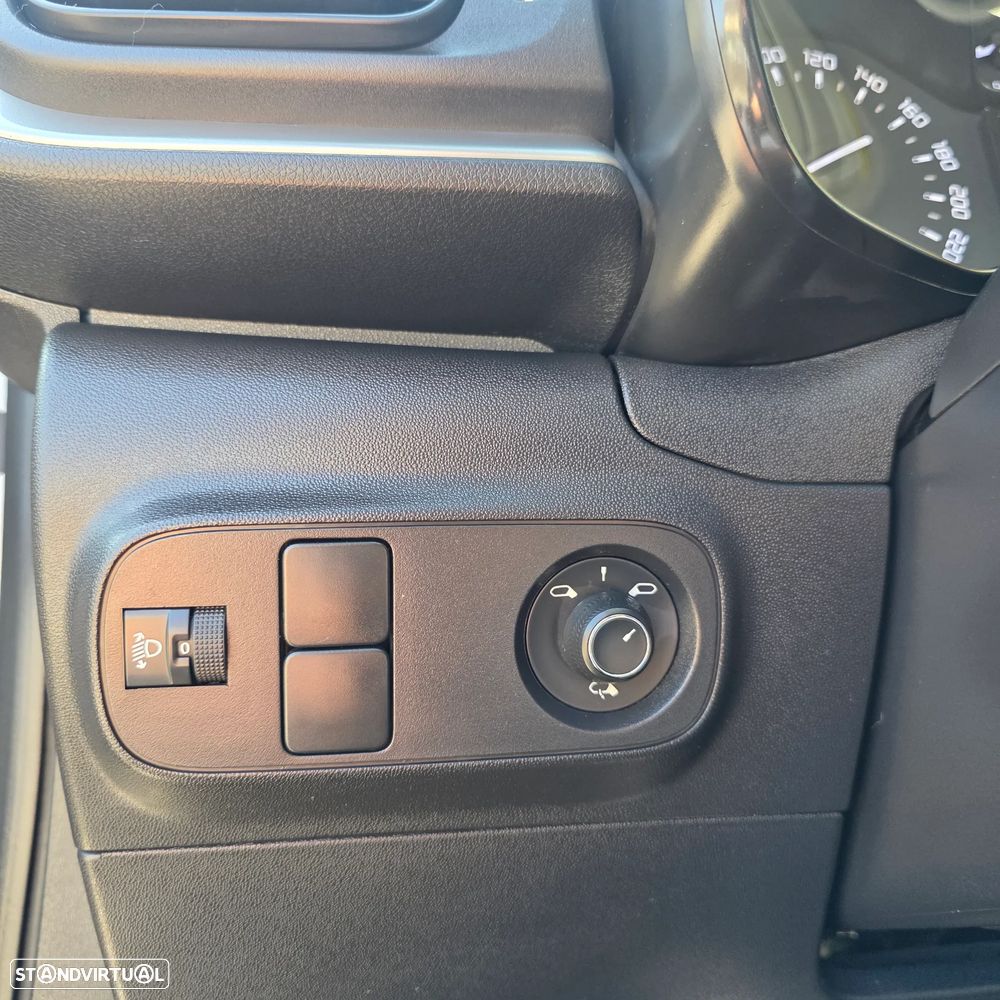 Citroën C3 1.2 PureTech C-Series - 23