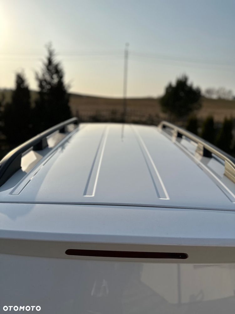 Volkswagen Caddy Maxi - 21