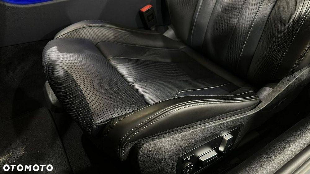BMW Seria 8 - 16
