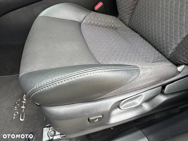Toyota C-HR 1.8 Hybrid Premium - 36