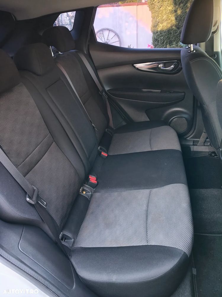 Nissan Qashqai 1.5 DCI Start/Stop N-Connecta - 16