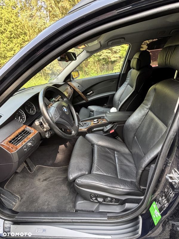 BMW Seria 5 545i - 3