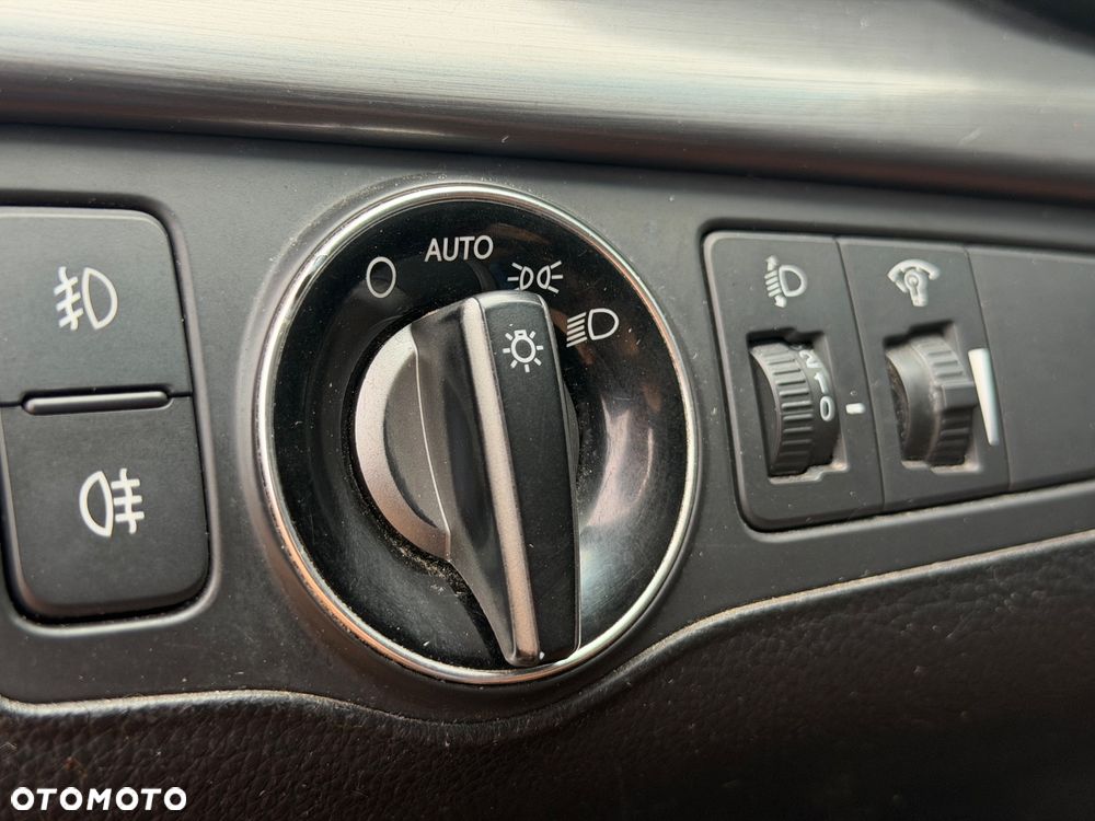 Hyundai i40 Kombi 2.0 Premium - 16