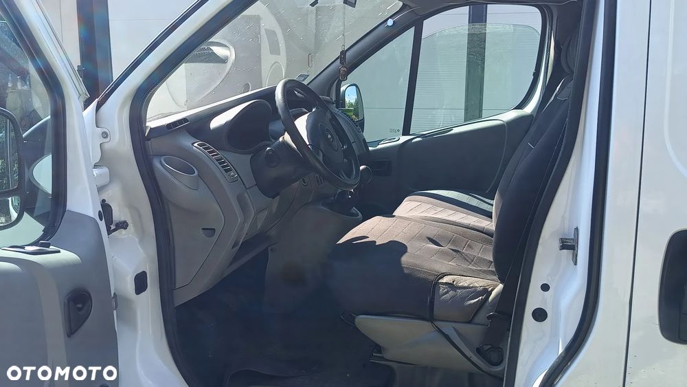 Opel Vivaro - 21