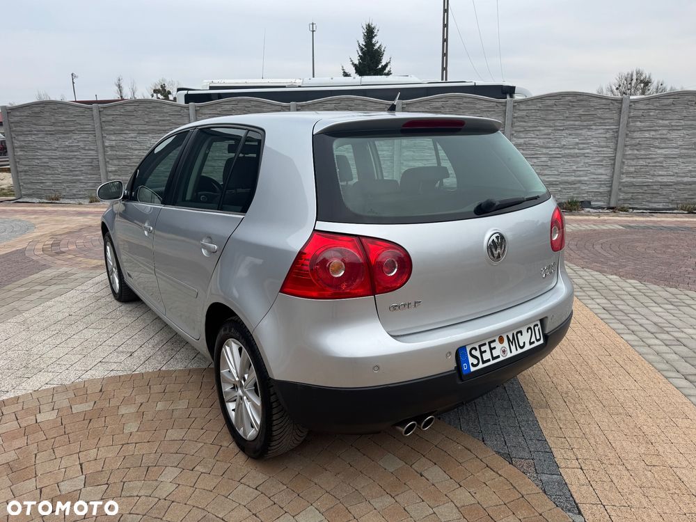 Volkswagen Golf 2.0 FSI 4Motion Comfortline - 10