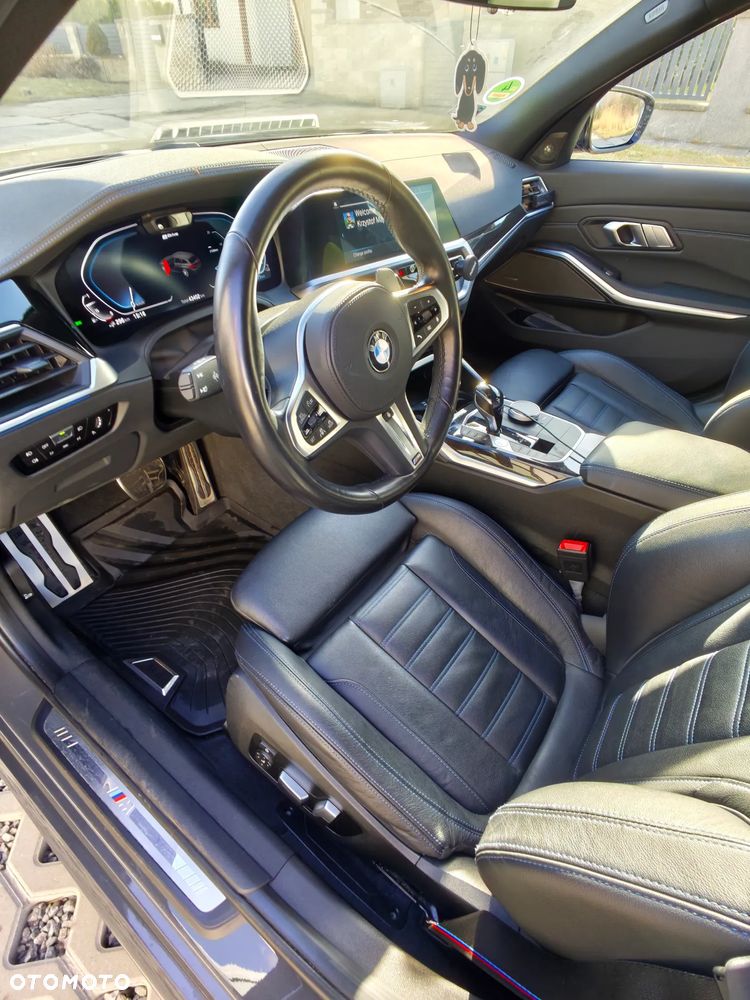 BMW Seria 3 330e xDrive M Sport - 10
