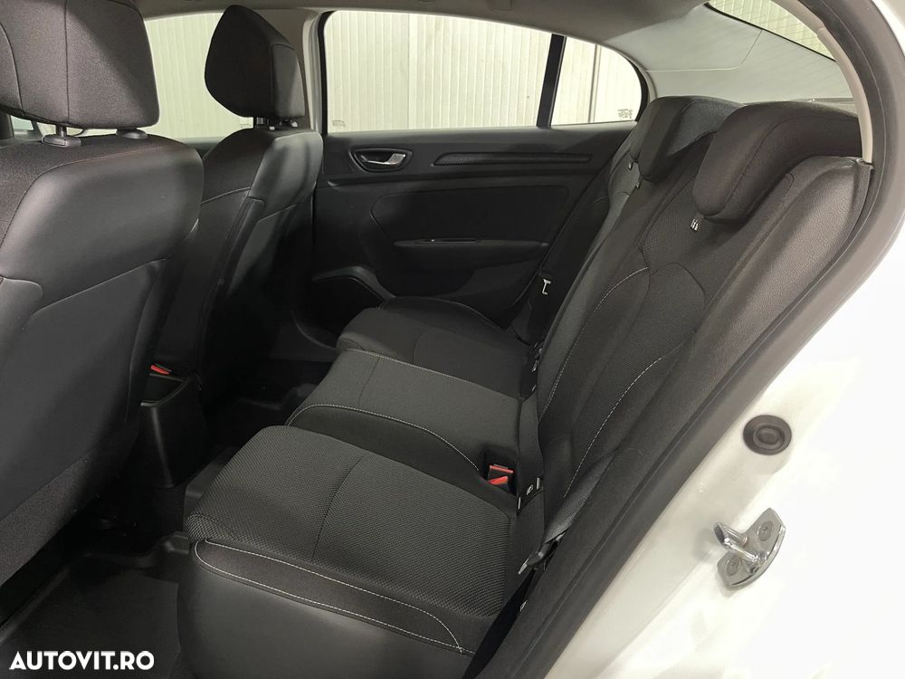 Renault Megane TCe GPF Zen - 12