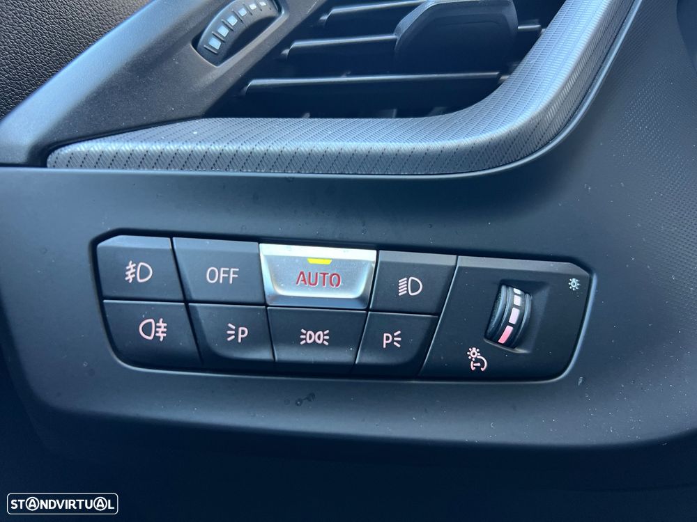 BMW 116 d Pack Desportivo M - 55