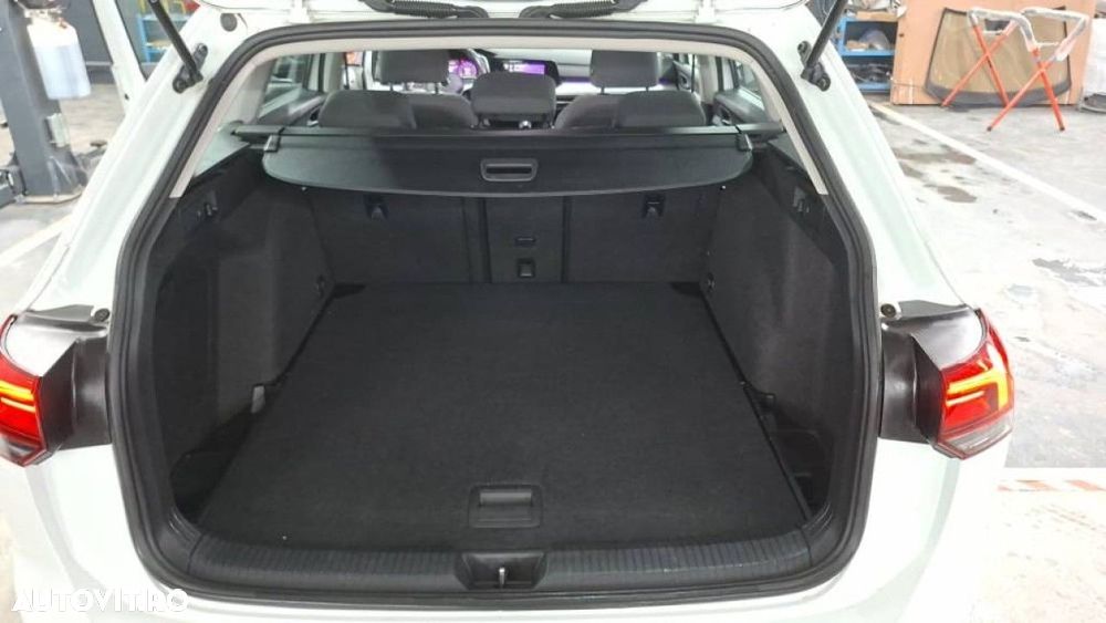 Volkswagen Golf - 13