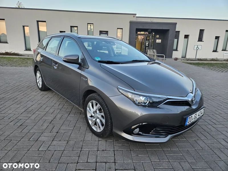 Toyota Auris - 2