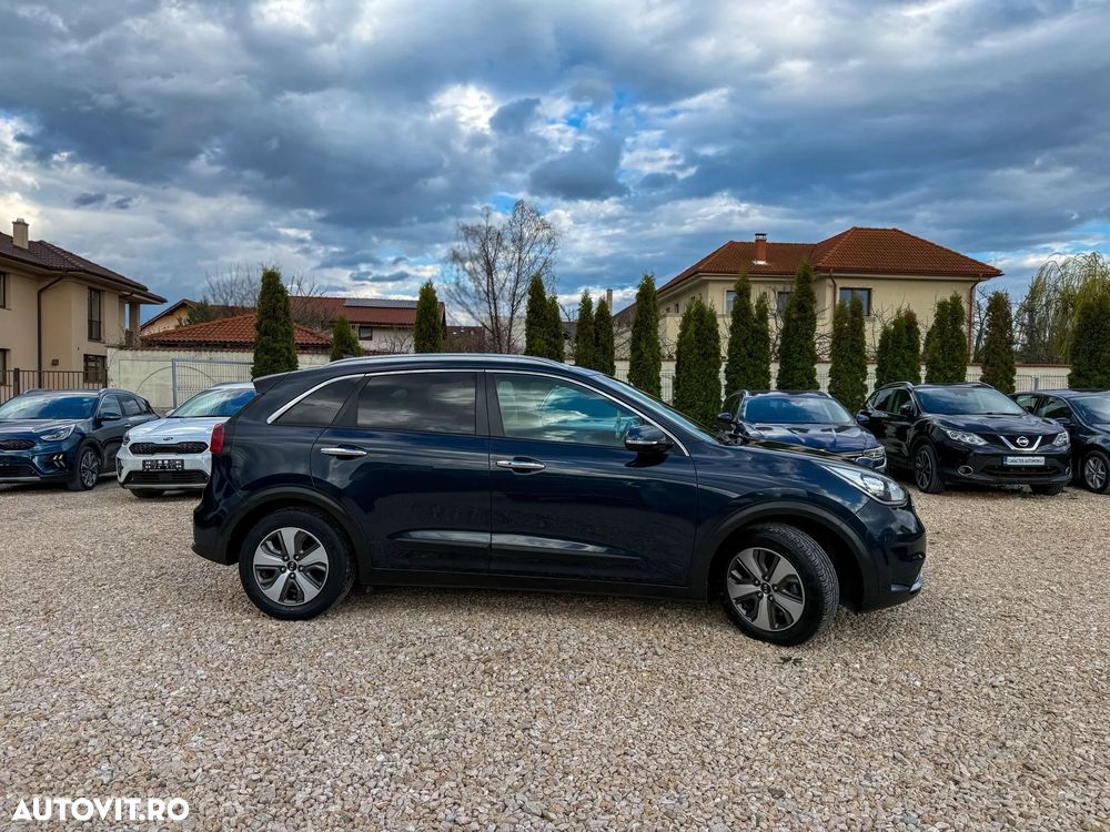 Kia Niro 1.6 GDI HEV 2WD OPF Aut. Edition 7 - 3