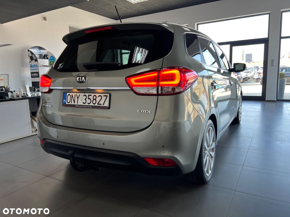 Kia Carens - 5