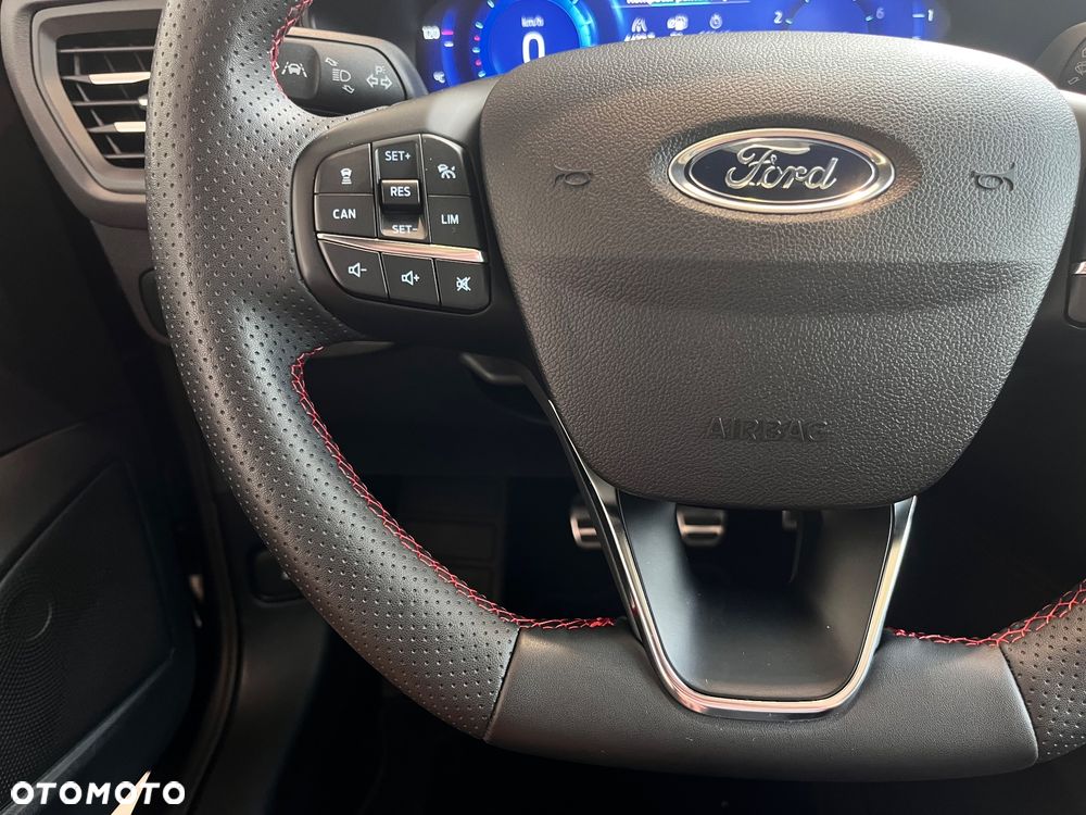 Ford Focus 1.0 EcoBoost Hybrid ST-LINE X - 17