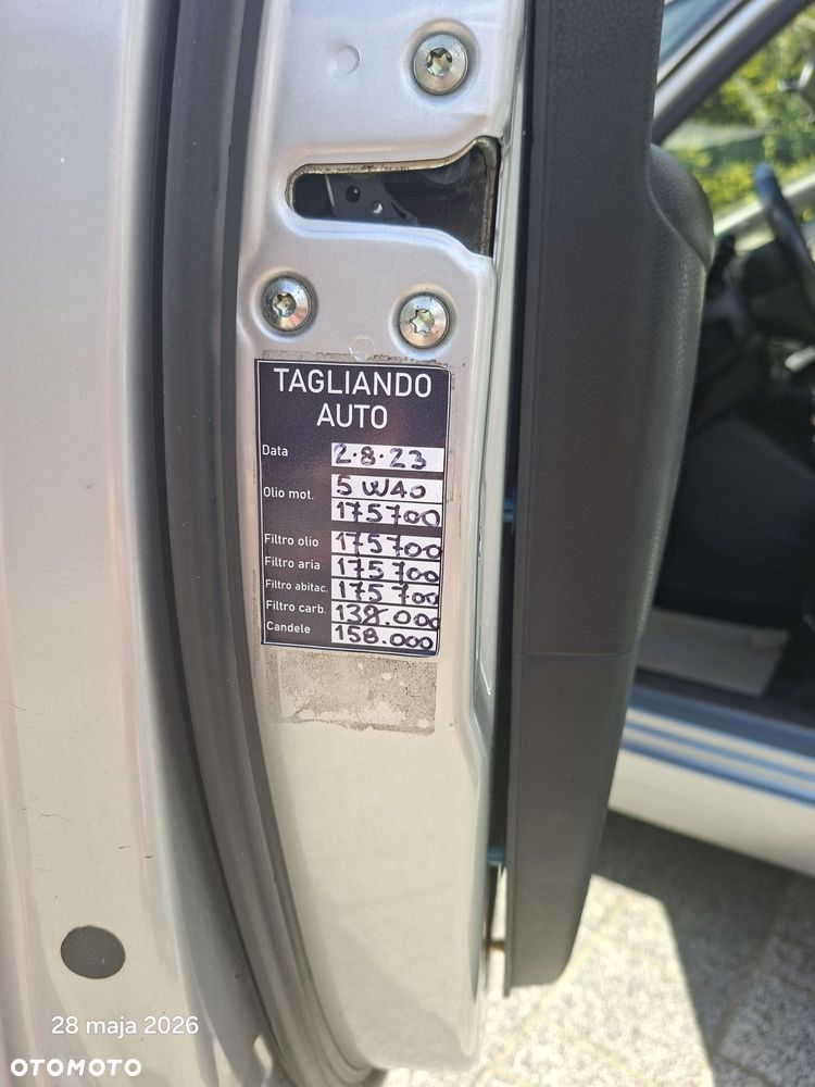 Kia Venga 1.4 CVVT Attract - 19