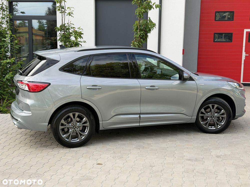 Ford Kuga 2.5 Duratec FHEV 4x4 ST-LINE X - 16