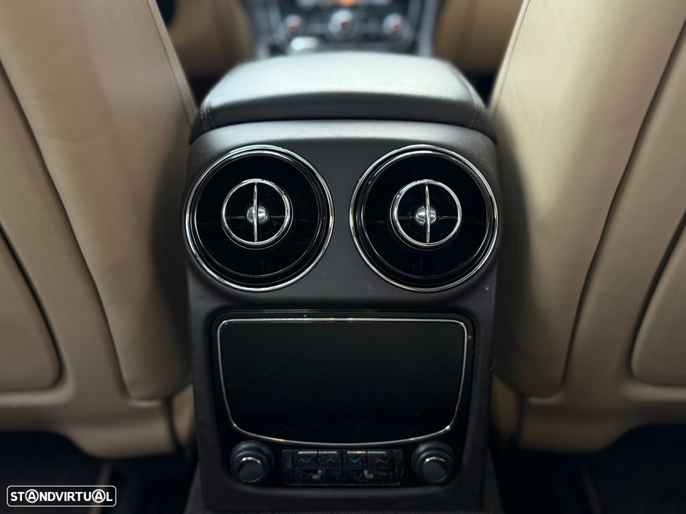 Jaguar XJ 3.0 D V6 Premium Luxury - 31