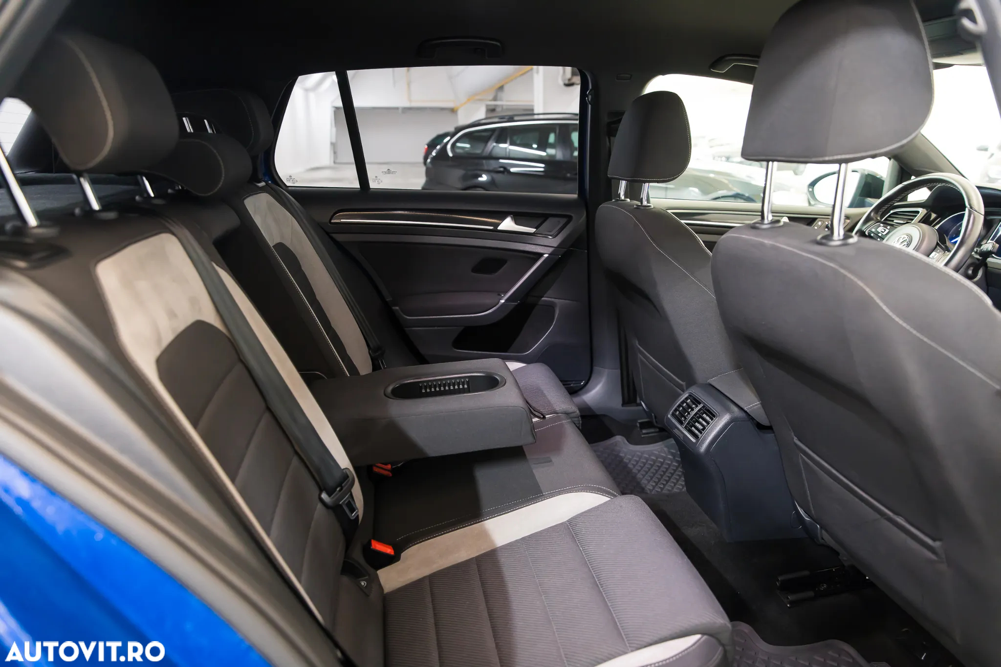 Volkswagen Golf R 2.0 TSI OPF 4Motion DSG - 12