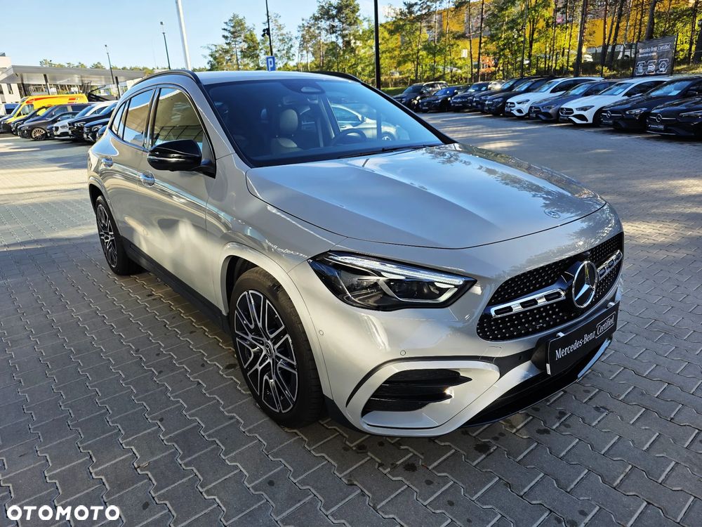 Mercedes-Benz GLA 200 AMG Line - 3