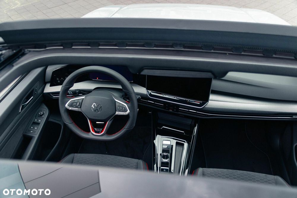 Volkswagen Golf - 33