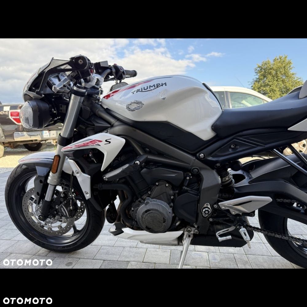 Triumph Street Triple - 9