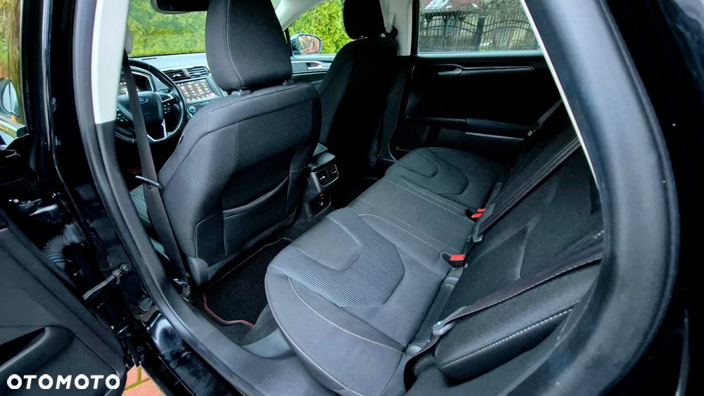 Ford Mondeo 2.0 EcoBlue Titanium - 21