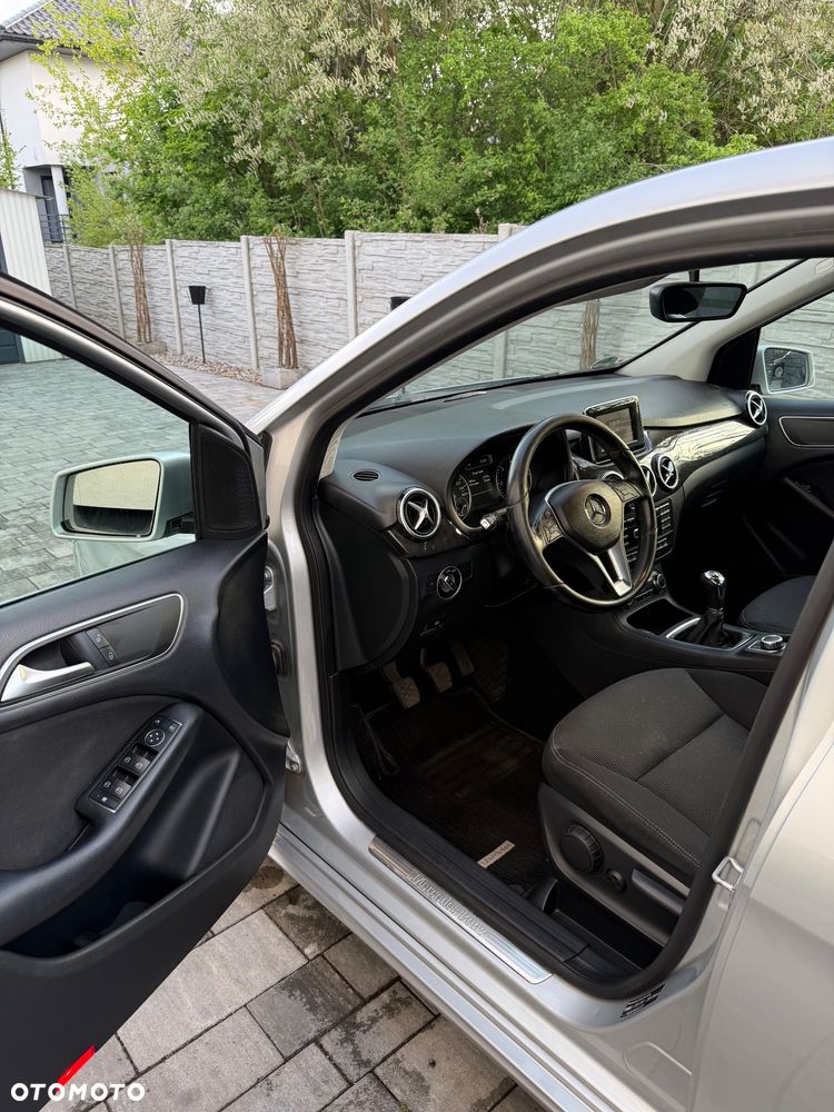 Mercedes-Benz Klasa B 180 CDI (BlueEFFICIENCY) - 9
