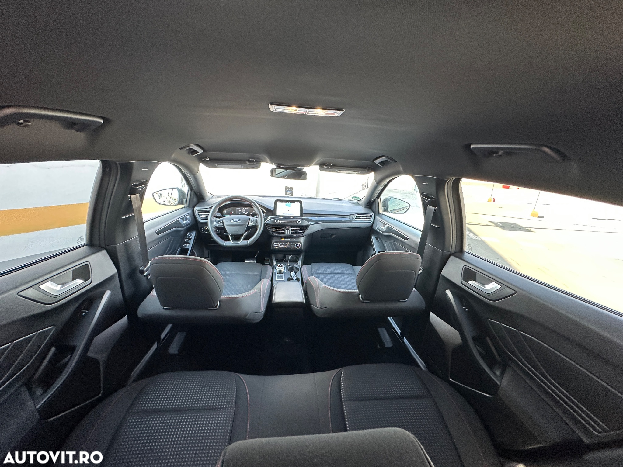 Ford Focus Turnier 2.0 EcoBlue Start-Stopp-System Aut. ST-LINE X - 6
