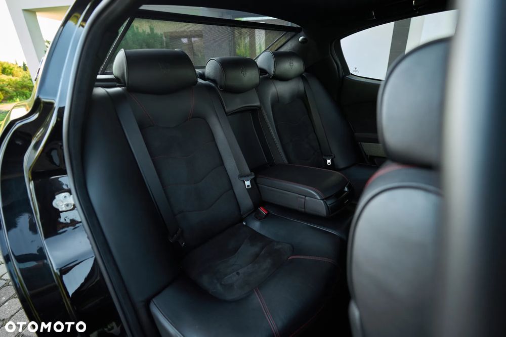 Maserati Quattroporte Sport GT S Automatic - 36