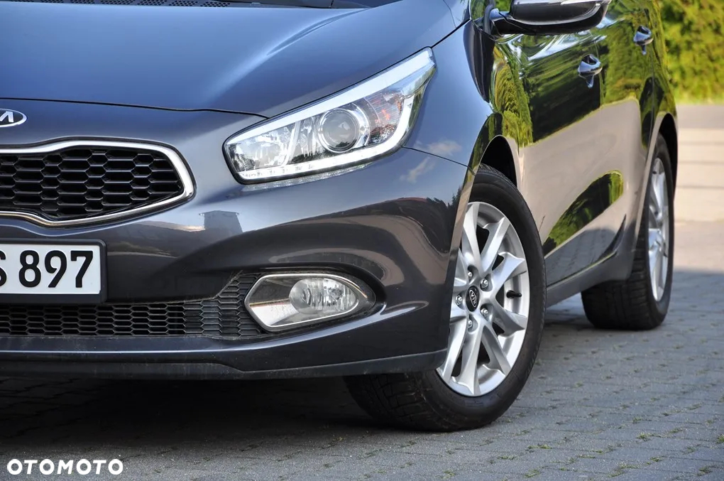 Kia Ceed - 8