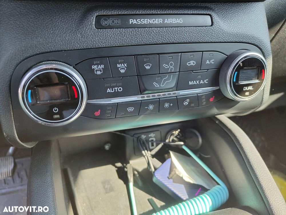 Ford Kuga 2.5 Duratec PHEV ST-LINE - 9