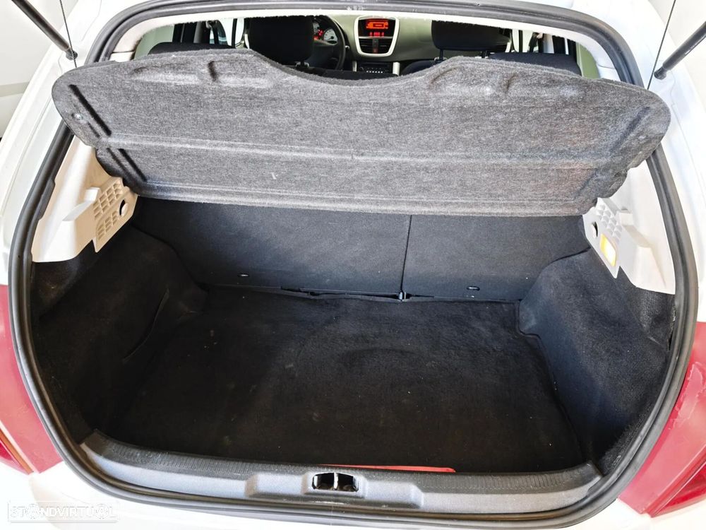 Peugeot 207 1.4 HDi Urban - 25